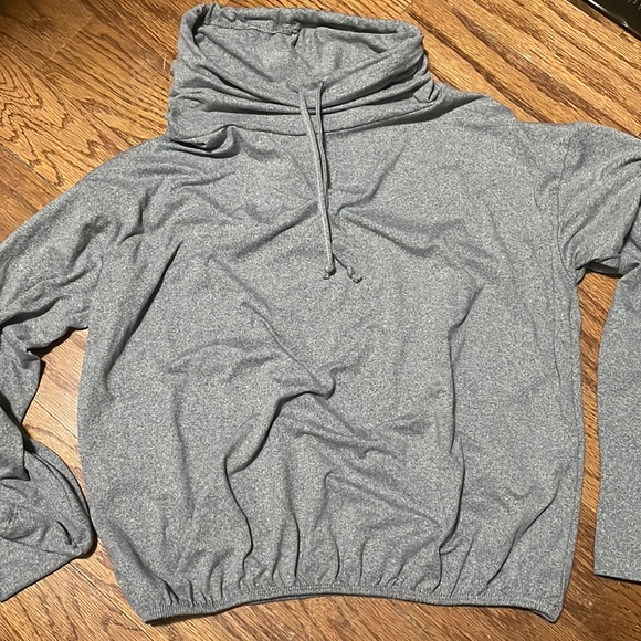 Workout Top - Picture 1 of 3